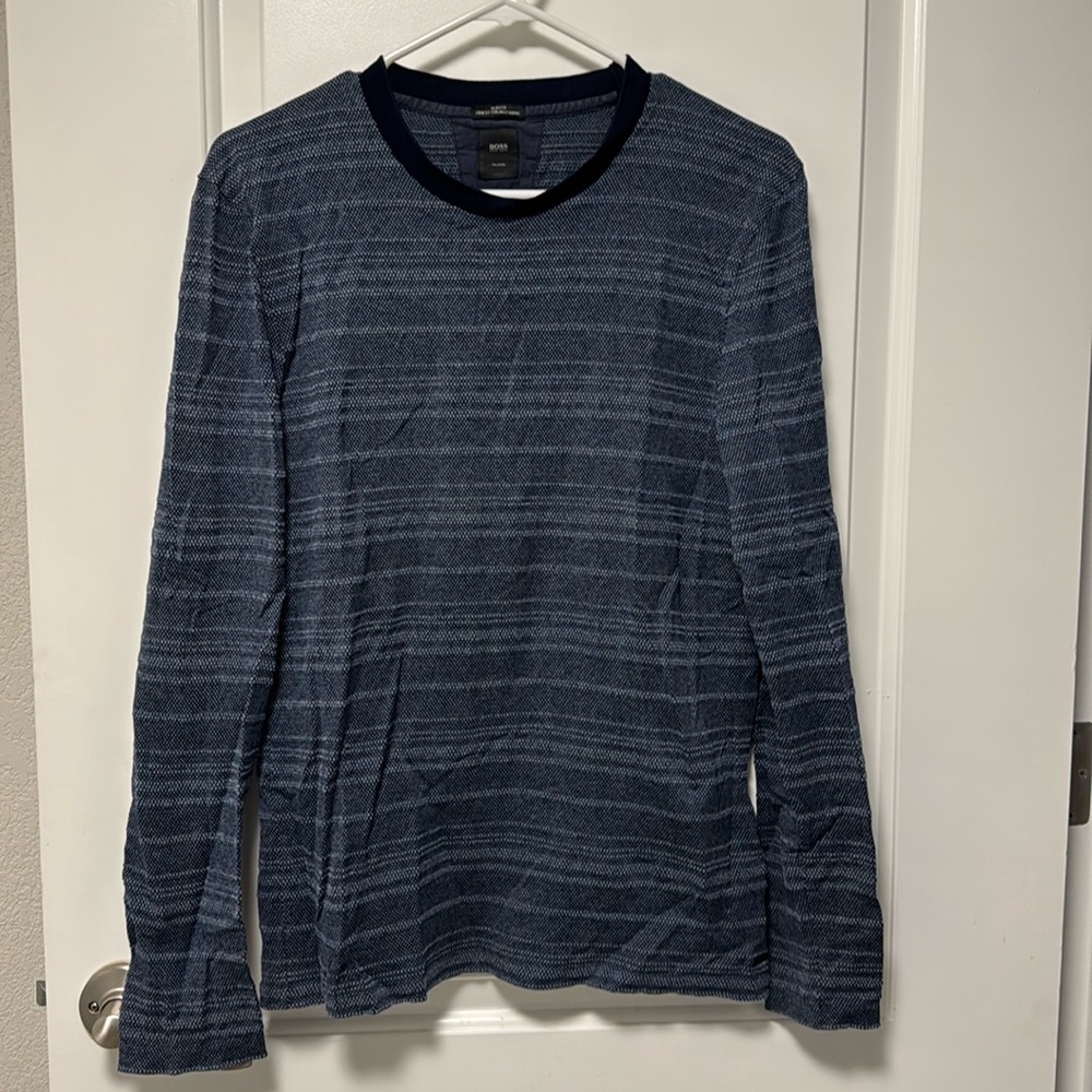 Hugo boss long sleeve knit, size medium